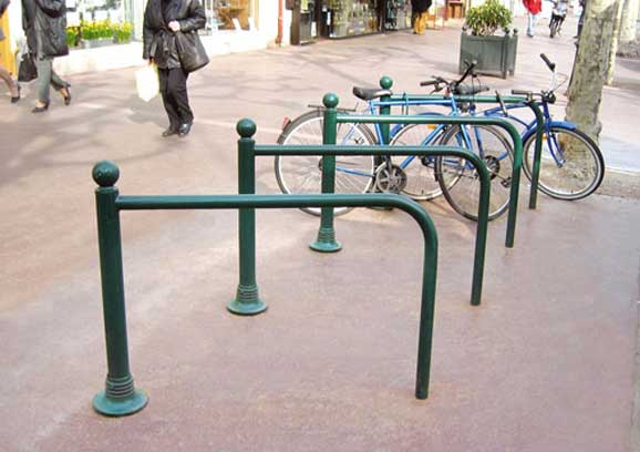 Classic hoop bicycle stand - Click Image to Close